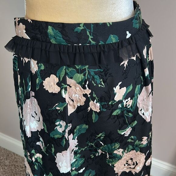EUC Club Monaco Floral Silk Skirt (size 12) - Picture 4 of 8
